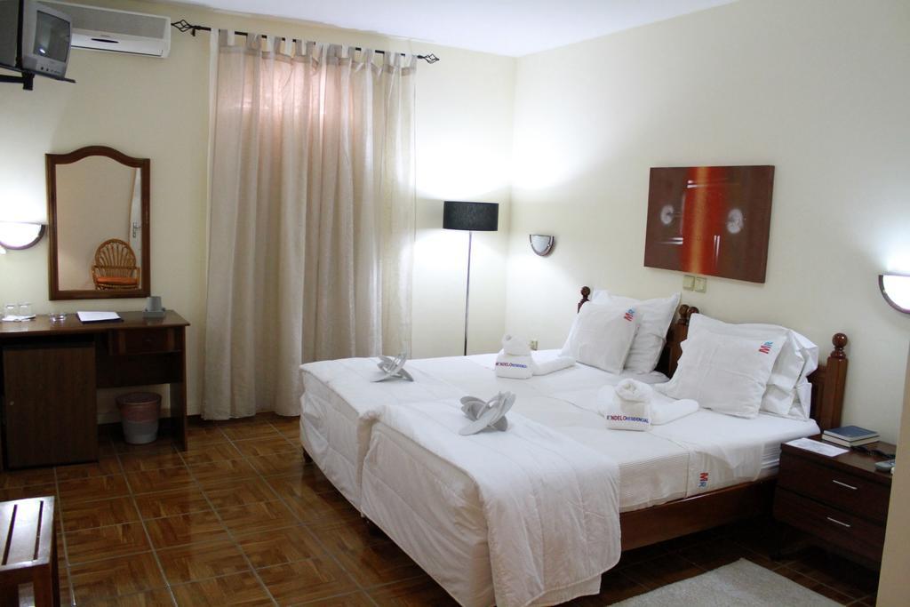 Bed and Breakfast Mindelo Residencial Zimmer foto